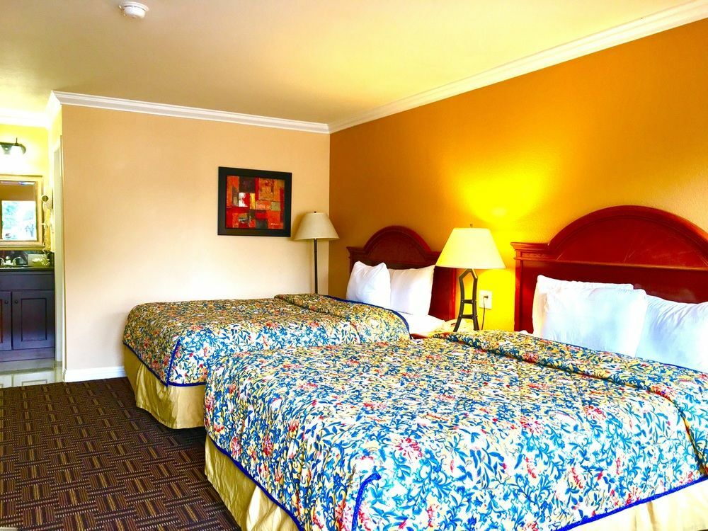 The Lemon Tree Hotel Anaheim Exterior photo