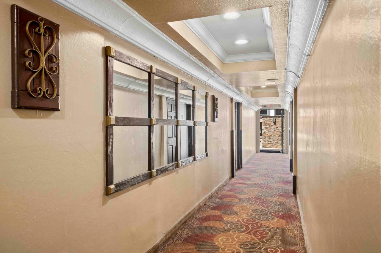 The Lemon Tree Hotel Anaheim Exterior photo