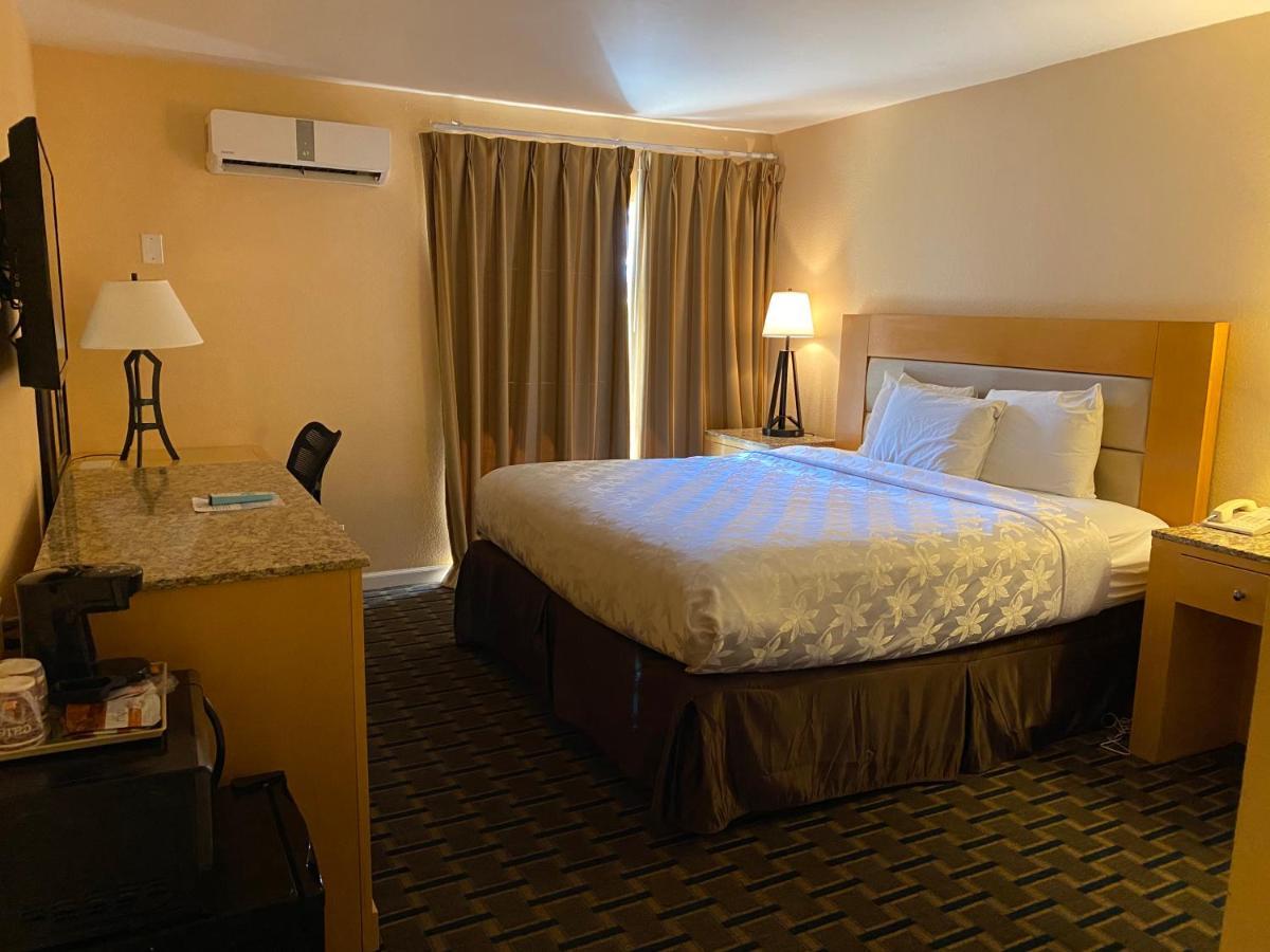 The Lemon Tree Hotel Anaheim Exterior photo